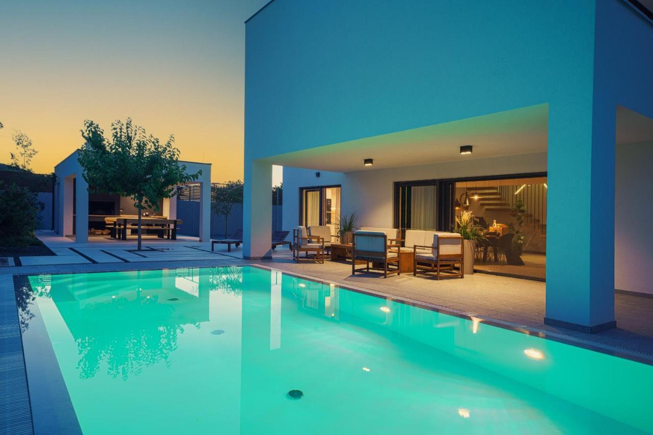 Villa O Vodice Exterior photo