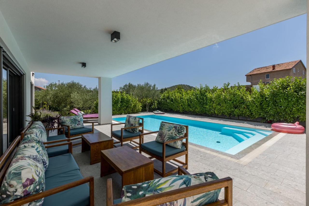 Villa O Vodice Exterior photo